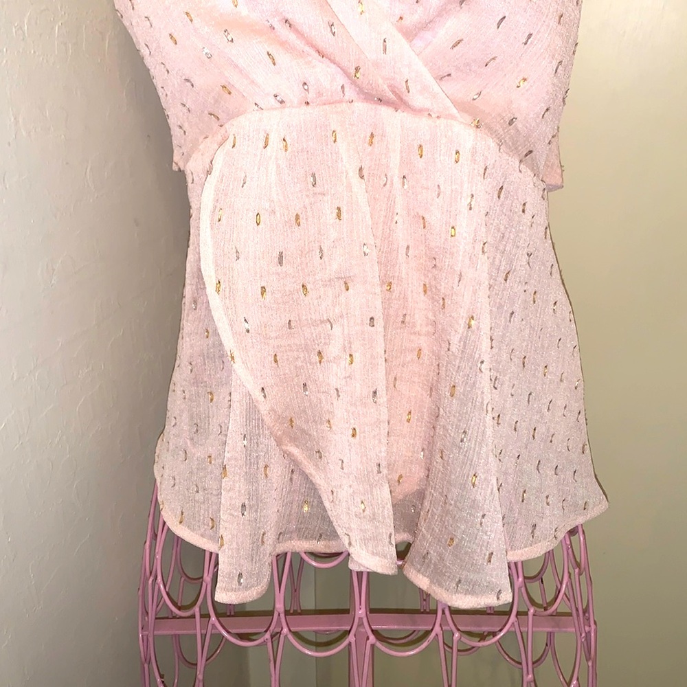 🎁Like New Express Women's Blush Pink Metallic Camisole #008634086- Medium (8-10) - Picture 9 of 16